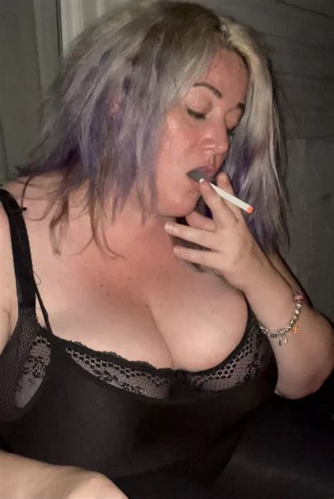 Smokey Mouth Nudes Smokingfetish Nude Pics Org