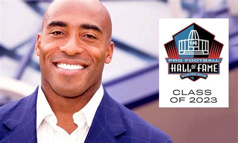 Uva Alum Hoos Football Great Ronde Barber Inducted Into Nfl Hall Of