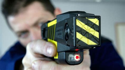 El Gobierno reglamentó el uso de las pistolas Taser en qué situaciones