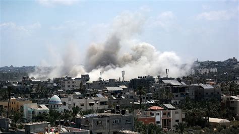 At Least 30 Killed In An Israeli Airstrike On A School In Gaza