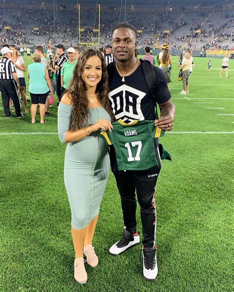 Packers Wr Davante Adams Wife Is Very Pregnant Sports Gossip