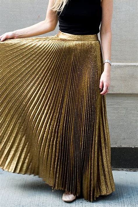 This Maxi Skirt Takes Glam To An All New Level Golden Girl Pleated