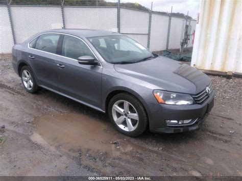 Report Vwat A Fc Volkswagen Passat Gray Gasoline Price