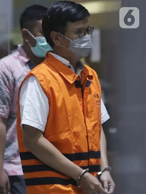 Foto Kpk Tahan Mantan Dirut Perumda Pembangunan Sarana Jaya Foto