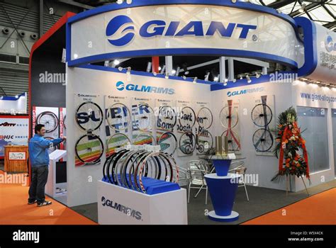 giant manufacturing  res stock photography  images alamy