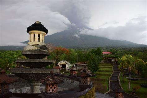 Le foto del vulcano Agung che minaccia Bali - Wired