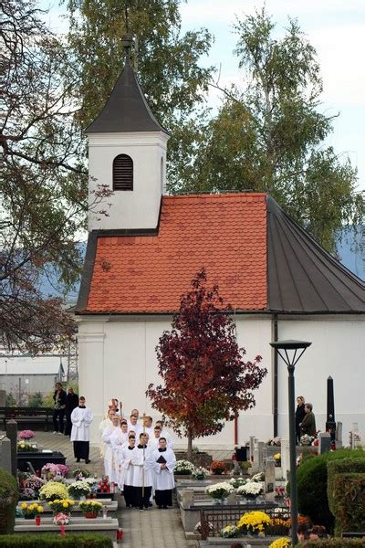 Po Ega Svetkovina Svih Svetih Na Groblju Sv Ilije Po E Ki Vodi