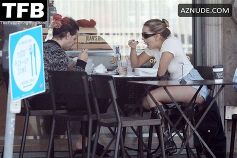 Addison Rae Sexy Seen Showing Off Her Hot Butt In Jeans Shorts With Her Boyfriend At Joans AZNude