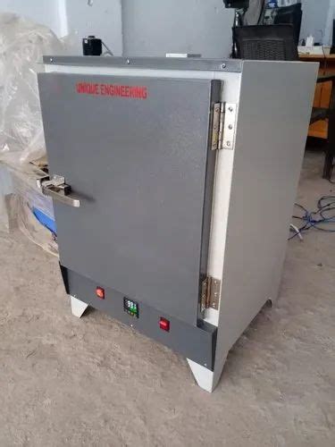 UNEQUE ENGINEERING Digital Laboratory Hot Air Oven Heter Size 14 X 14 Inch At 18500 Piece
