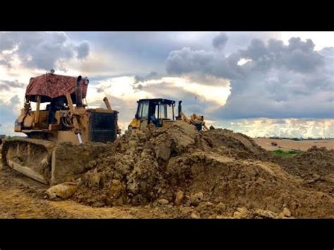 Part 2 Dozer Two Pushing Soil And Dump Truck 25 5 Ton Work Fill The