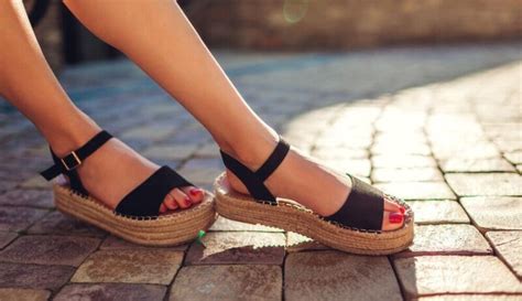 Wearing Sandals Can Be Good For Your Feet Byootee