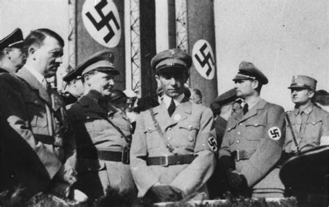 Hitler In Propaganda Bakan Joseph Goebbels In Bug N Bile Ge Erlili Ini