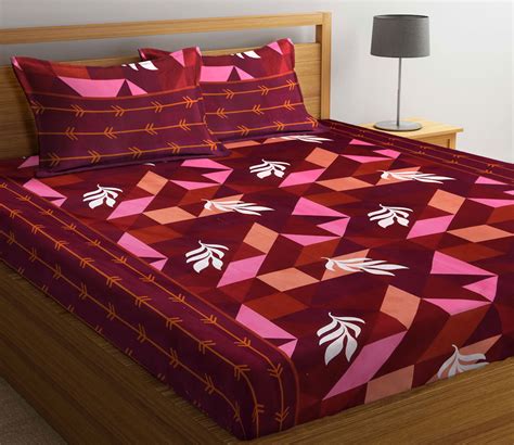 Buy Geometric Tc Cotton Blend Super King Size Bedsheet With Pillow