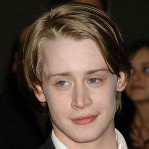 Macaulay Culkin - Age, Family, Bio | Famous Birthdays