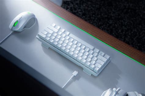 Razer Huntsman Mini Gaming Keyboard - White - Vibe Gaming