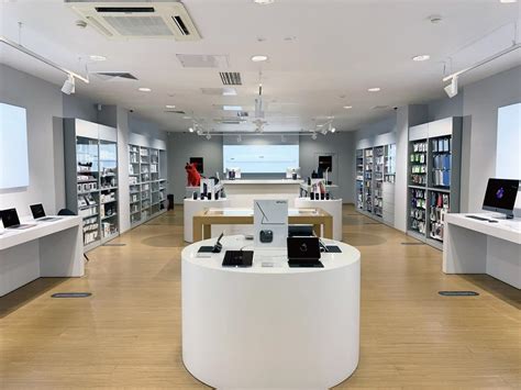 Магазин re:Store на Кутузовском проспекте в Москве