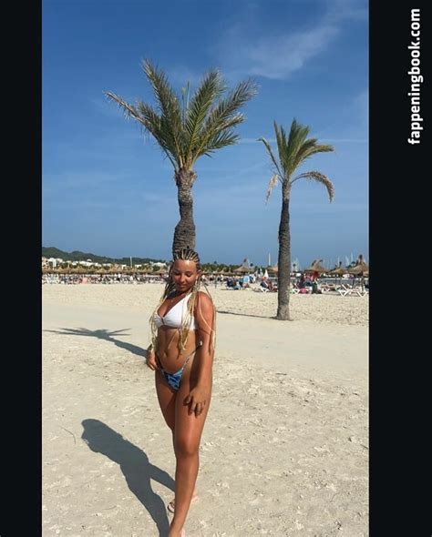 Carla Gallardo Carlaagallardo Nude OnlyFans Leaks Fappening FappeningBook