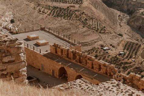 How To Visit Kerak Castle Jordans Most Impressive Crusader Castle