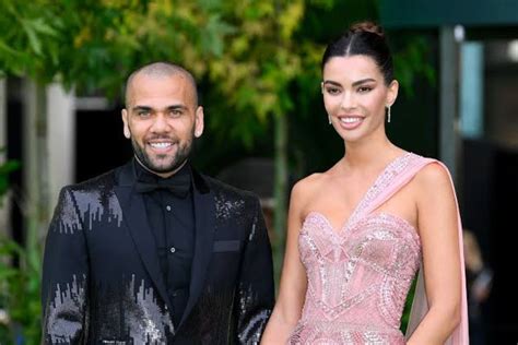 Revelado Porque Esposa Postou Foto Daniel Alves Ap S Sa Da Da