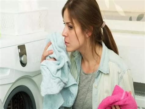 Monsoon Hacks Useful Tips To Remove Musty Smells From Clothes During