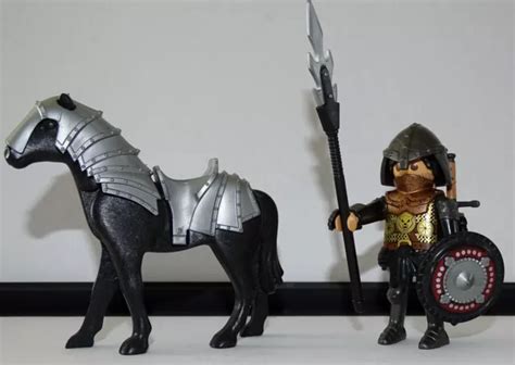 PLAYMOBIL LE CHEVALIER Noir Cheval Armes Moyen Age Chateau EUR