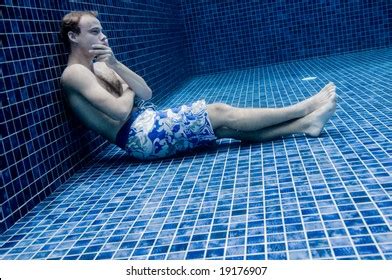 2,288 Holding Breath Underwater Images, Stock Photos & Vectors | Shutterstock