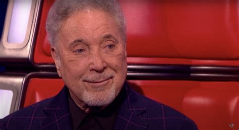 Sir Tom Jones Opens Up On Viagra A Little Help Is Alright Metro News