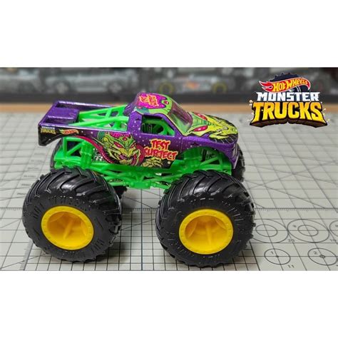 Xe Qu I V T M H Nh Hot Wheels Monster Trucks Torque Terror Operation Stomp Test Subject