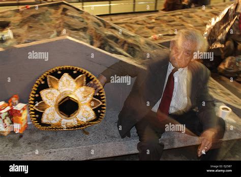 Mariachi at Plaza Garibaldi, Mexico City Stock Photo - Alamy