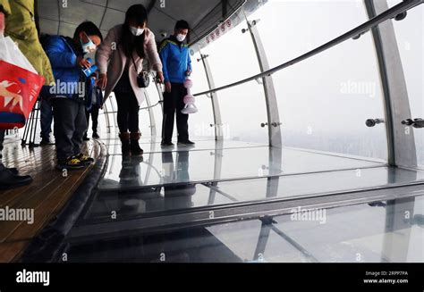 200312 Shanghai March 12 2020 Tourists Enjoy Scenery At The