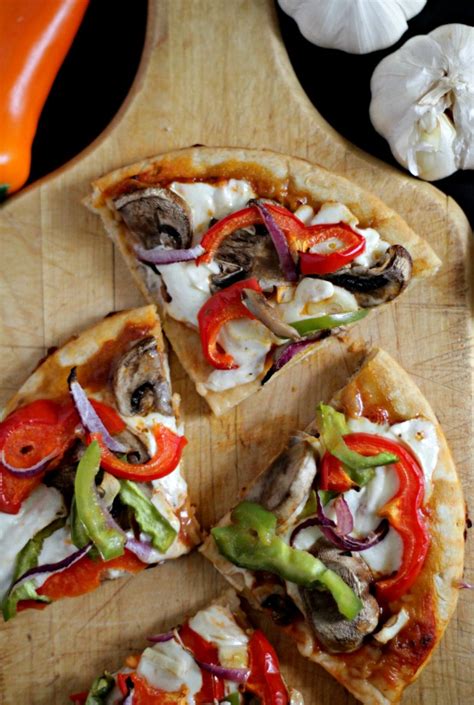 Mushroom And Bell Pepper Pizzette Recipe