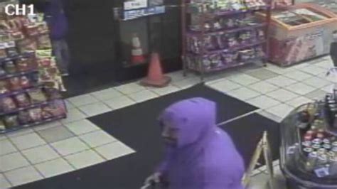 Sacramento Police Seek Help Identifying Man In Gas Station Robbery