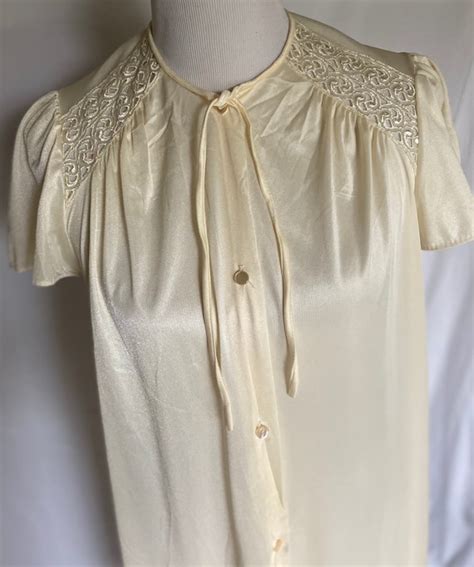 Vintage Style Nightgown Vintage Lingerie Ivory Nigh Gem