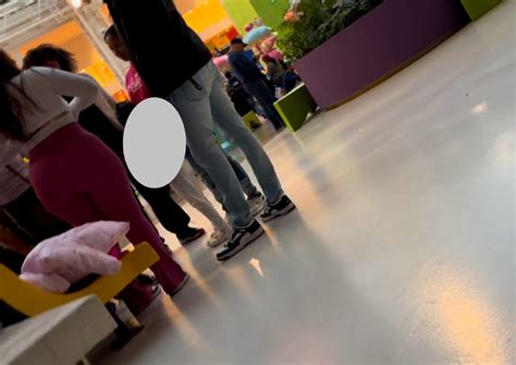 Mega Phat Ass Booty Latina In Bubblegum Pink Leggings Spandex Leggings Yoga Pants Forum