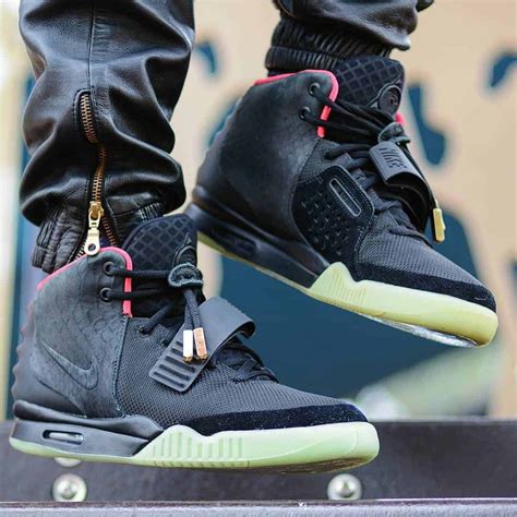Air Yeezy 2 Platinum Replica