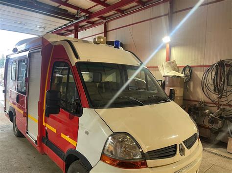 Karetka Ambulans Renault Master Opinie I Ceny Na Ceneo Pl