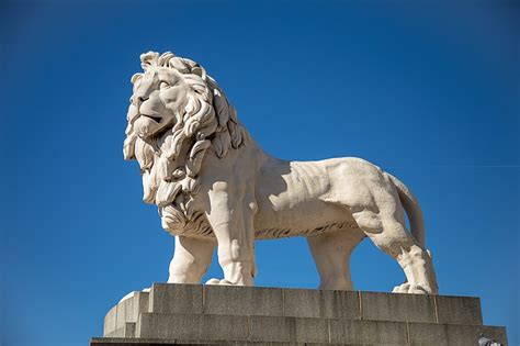 Lion Statues 10 Most Famous Artst