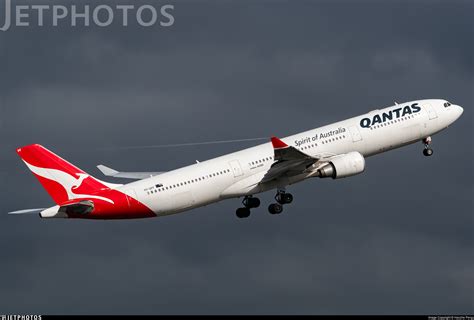 Vh Qpf Airbus A Qantas Haozhe Peng Jetphotos