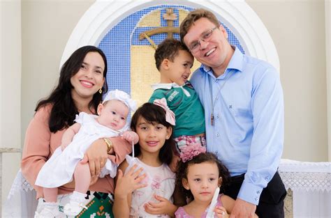 Família, fonte de santidade - Comunidade Católica Shalom