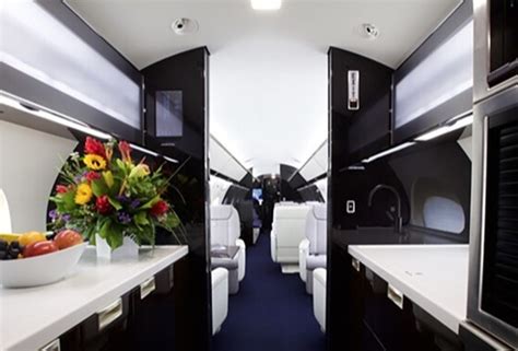 Jeff Bezos Private Jet: The Gulfstream - Urban Splatter