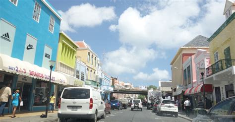 Shopping in Curacao – Social Vixen