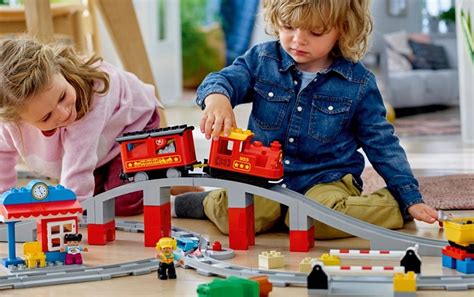 Amazon: LEGO DUPLO Remote-Control Steam Train