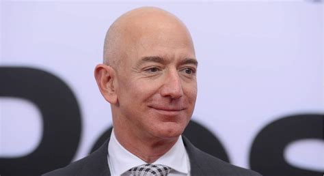 Jeff Bezos Y Jay Z Se Unen Para Comprar Un Equipo De Futbol Americano