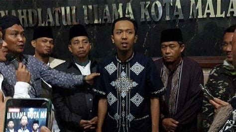 Kronologi Kasus Penghinaan Mbah Moen Pelaku Sakit Hati Amien Rais