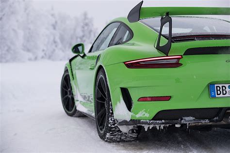 PORSCHE 911 GT3 RS (991.2) Specs & Photos - 2018, 2019 - autoevolution