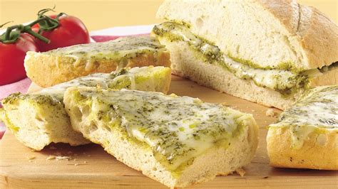 Grilled Pesto Cheese Bread Recipe