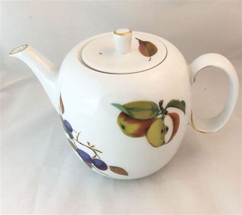 Royal Worcester Evesham Teapot - Replacing discontinued china and
