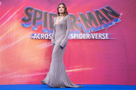 What Is Hailee Steinfeld’s Net Worth? The ‘Hawkeye’ Actress Earned