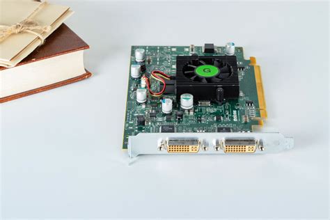 Matrox Millennium P650 128mb Ddr Pcie X16 2xdvi High Profile