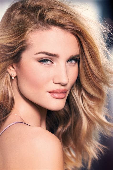 Rosie Huntington-Whiteley Autograph Makeup Shop